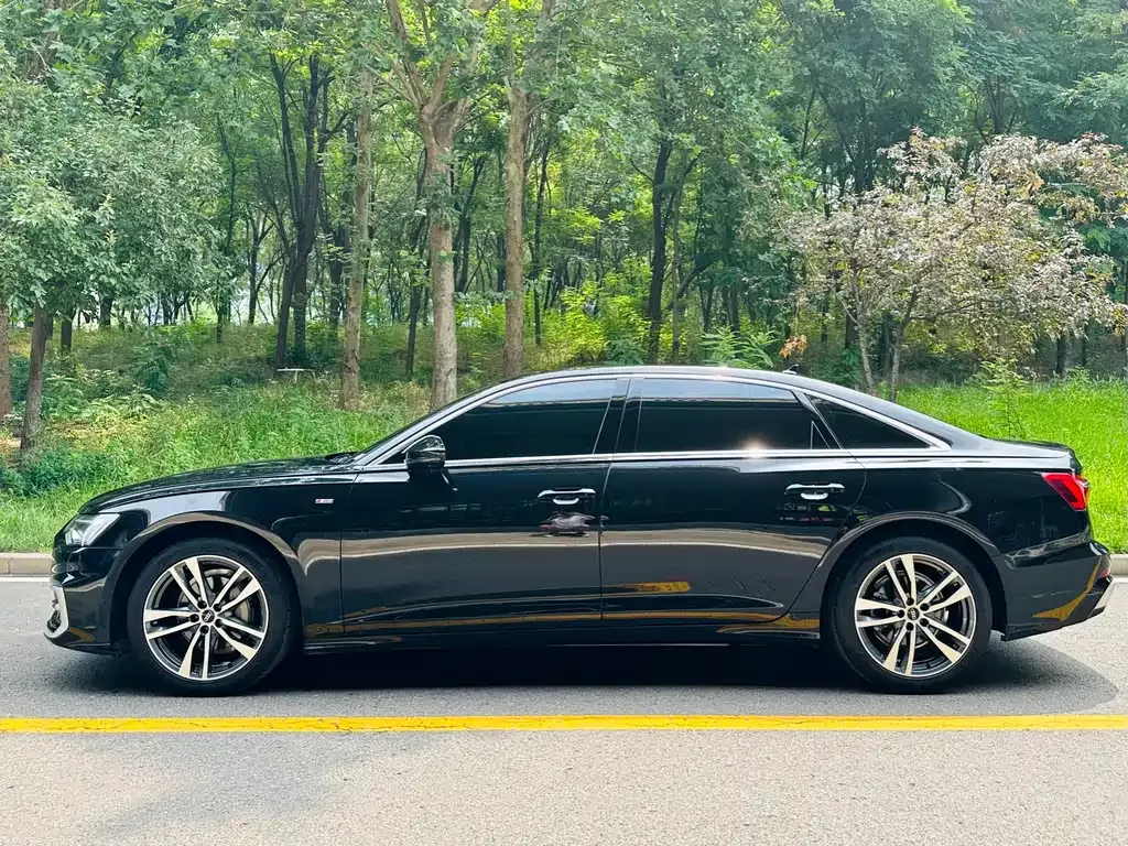 Audi A6L — фото 8