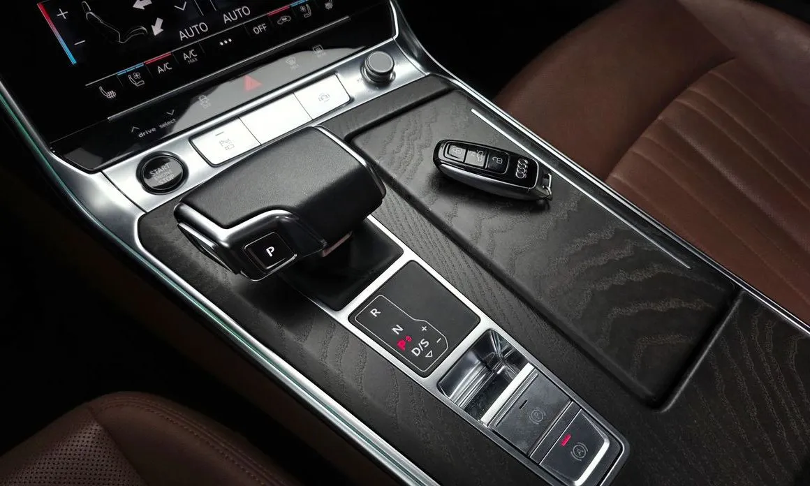 Audi A6 — фото 10
