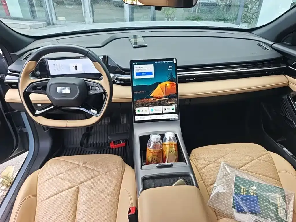 Geely Galaxy L6 — фото 4