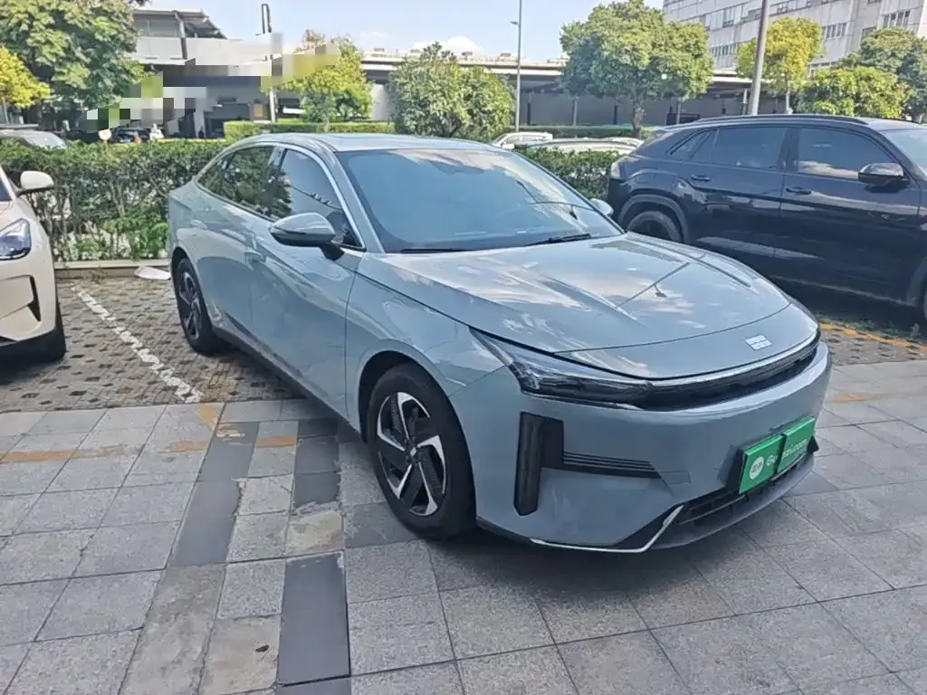 Geely Galaxy L6 — фото 10
