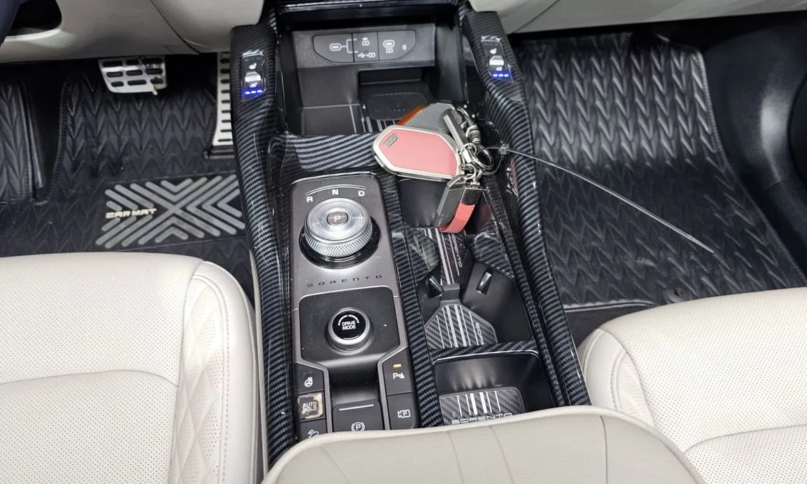Kia Sorento — фото 7