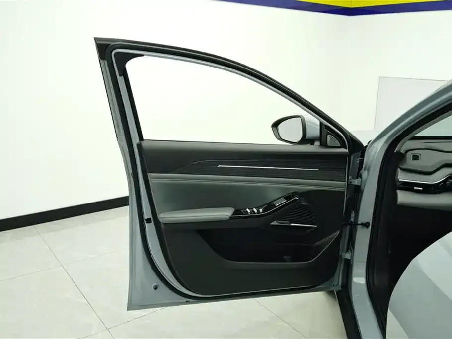 Geely Galaxy L6 2025 из CN, фото 5