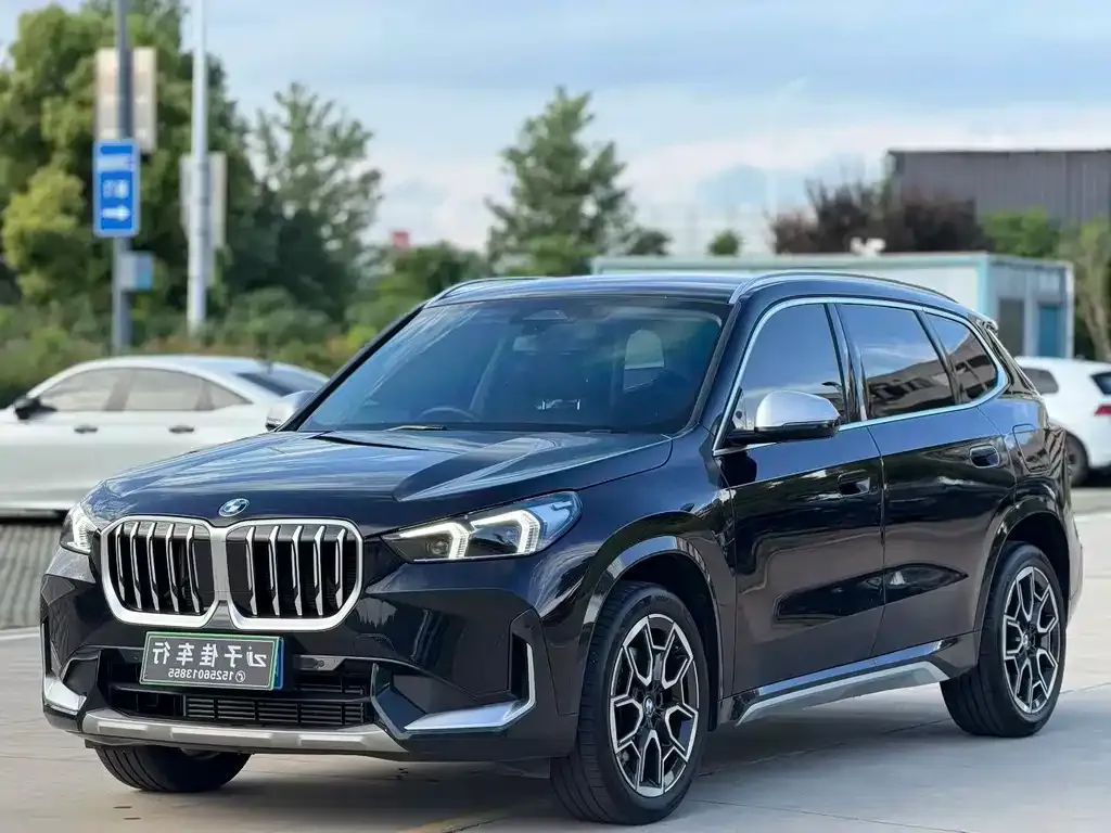 BMW X1 — фото 1