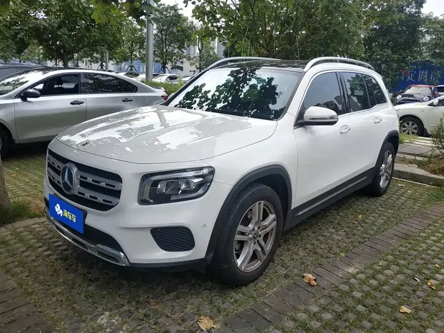 Mercedes-Benz GLB — фото 1