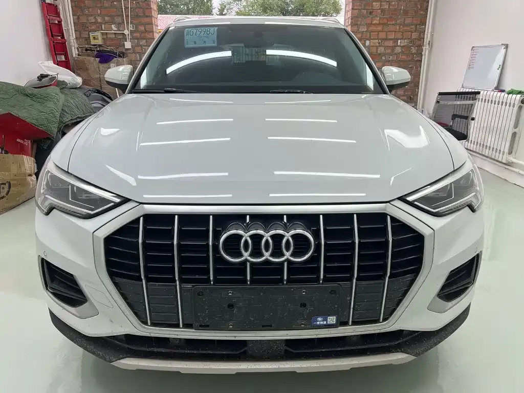 Audi Q3 — фото 10