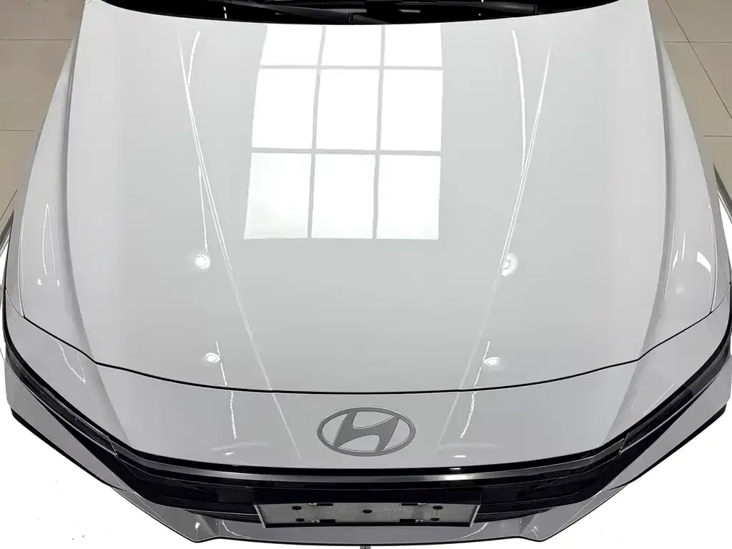 Hyundai Elantra — фото 2