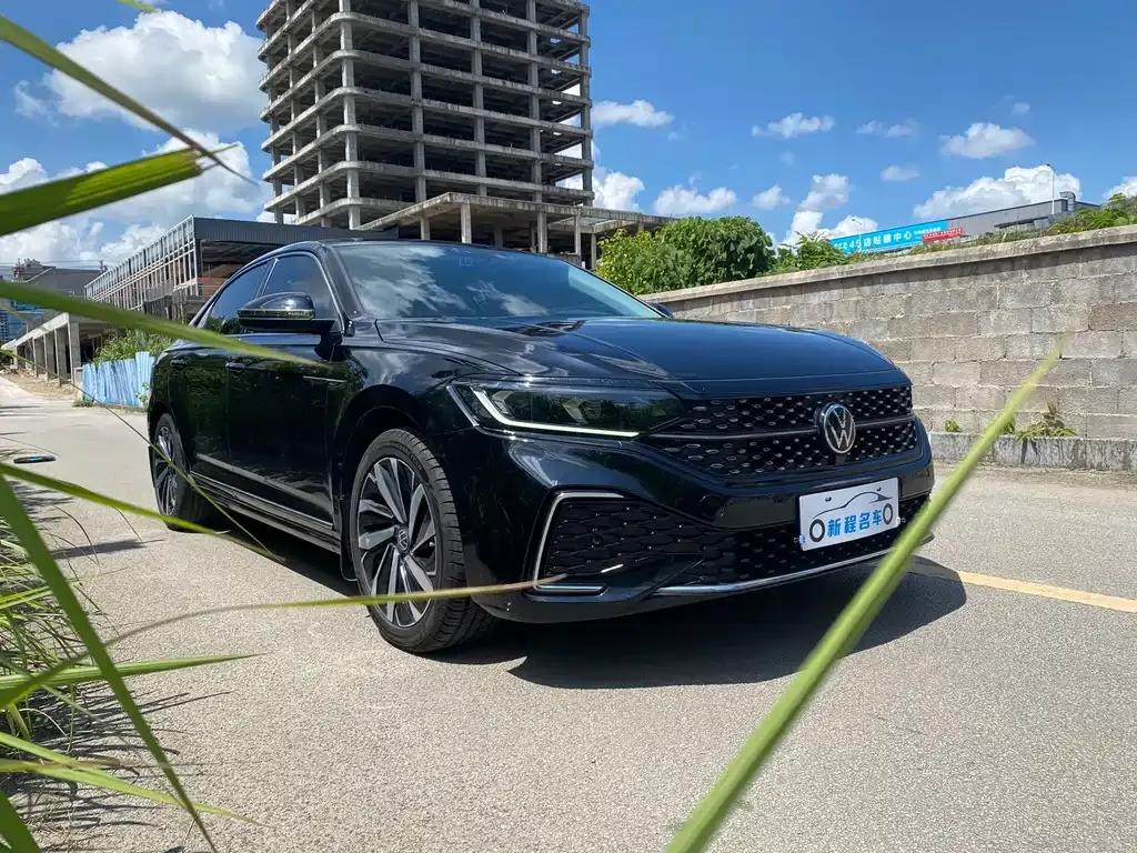 Volkswagen Passat — фото 5