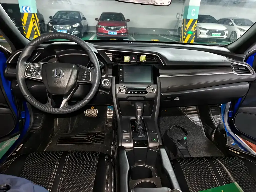 Honda Civic — фото 10