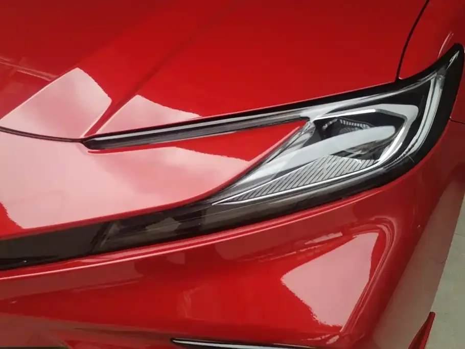 Toyota Camry — фото 5