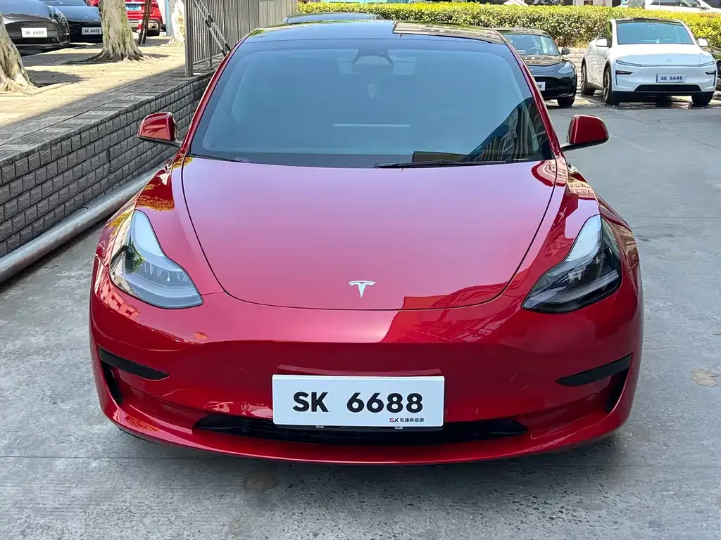 Tesla Model 3 — фото 5