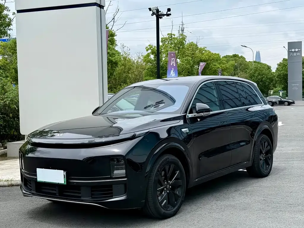 Li Auto L8