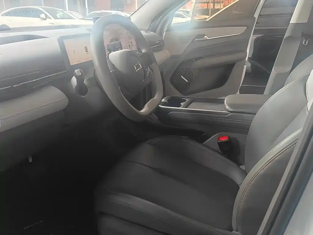 Bestune 03 — фото 6