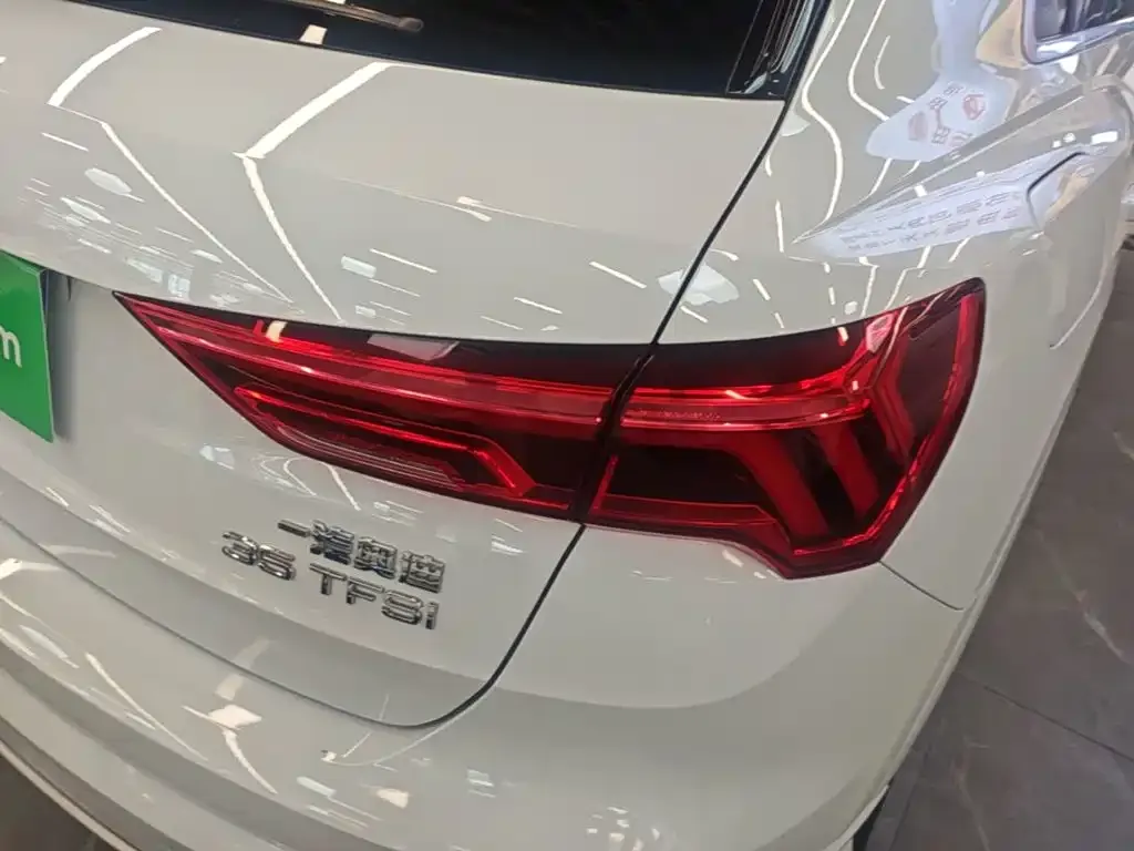 Audi Q3 — фото 3