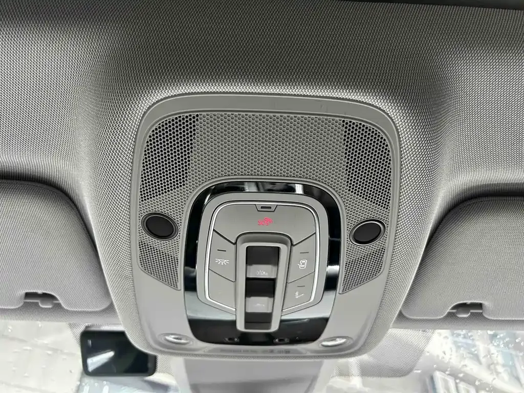 Audi A7L — фото 10