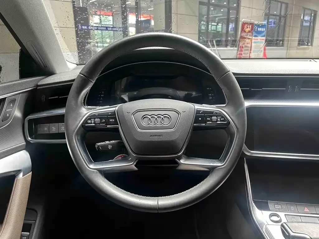 Audi A7L — фото 5
