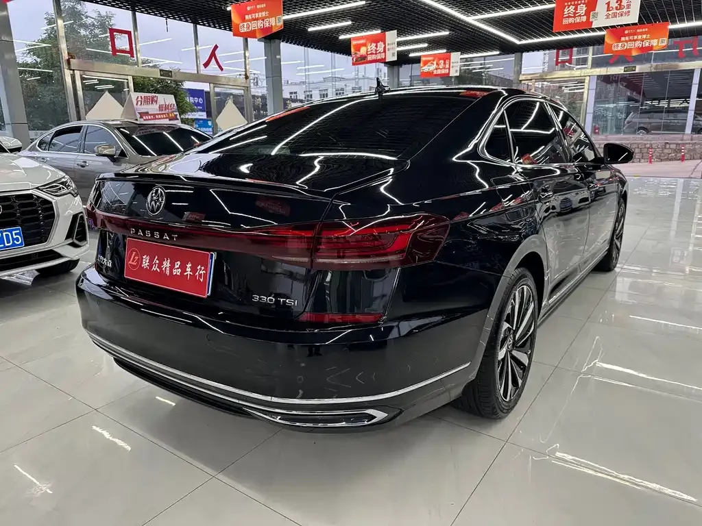 Volkswagen Passat — фото 6