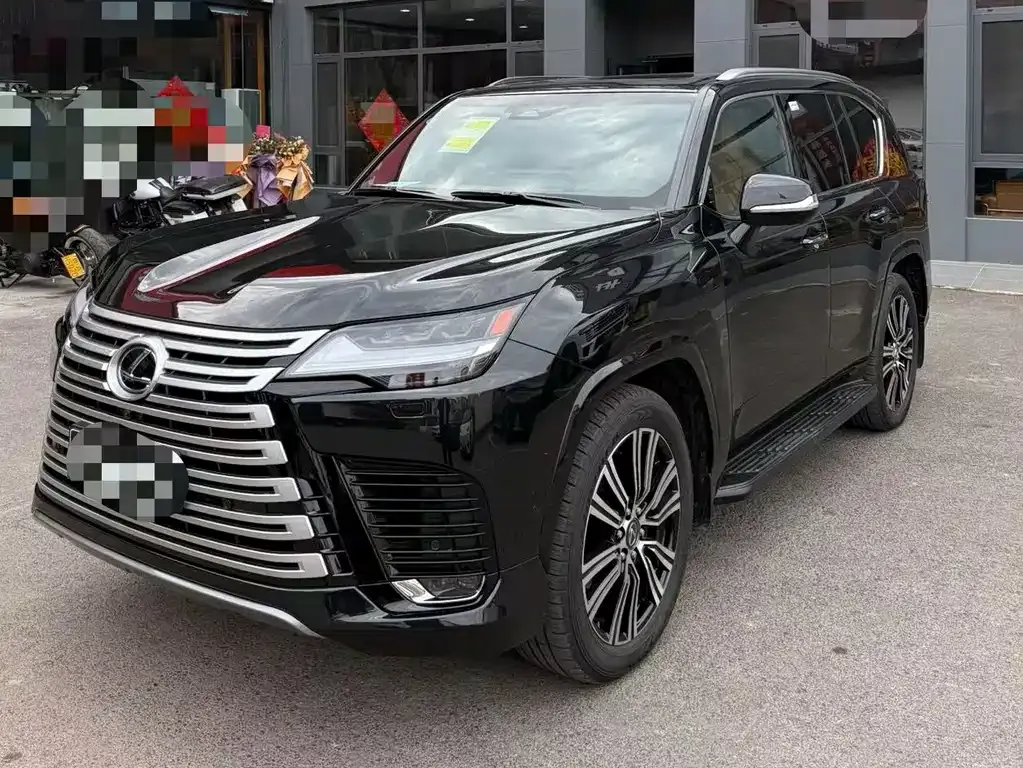 Lexus LX — фото 1
