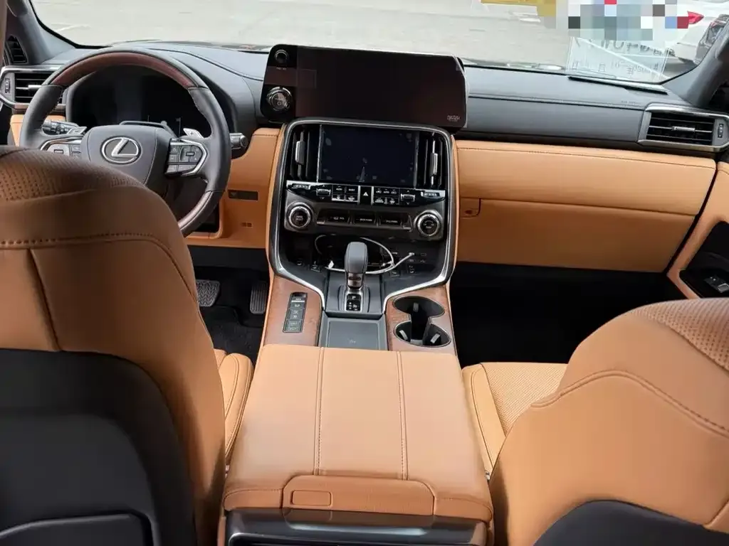 Lexus LX — фото 2