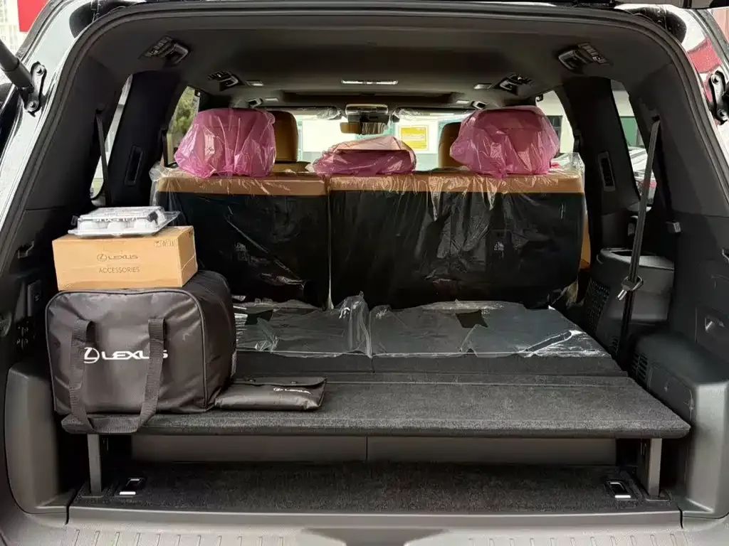 Lexus LX — фото 4