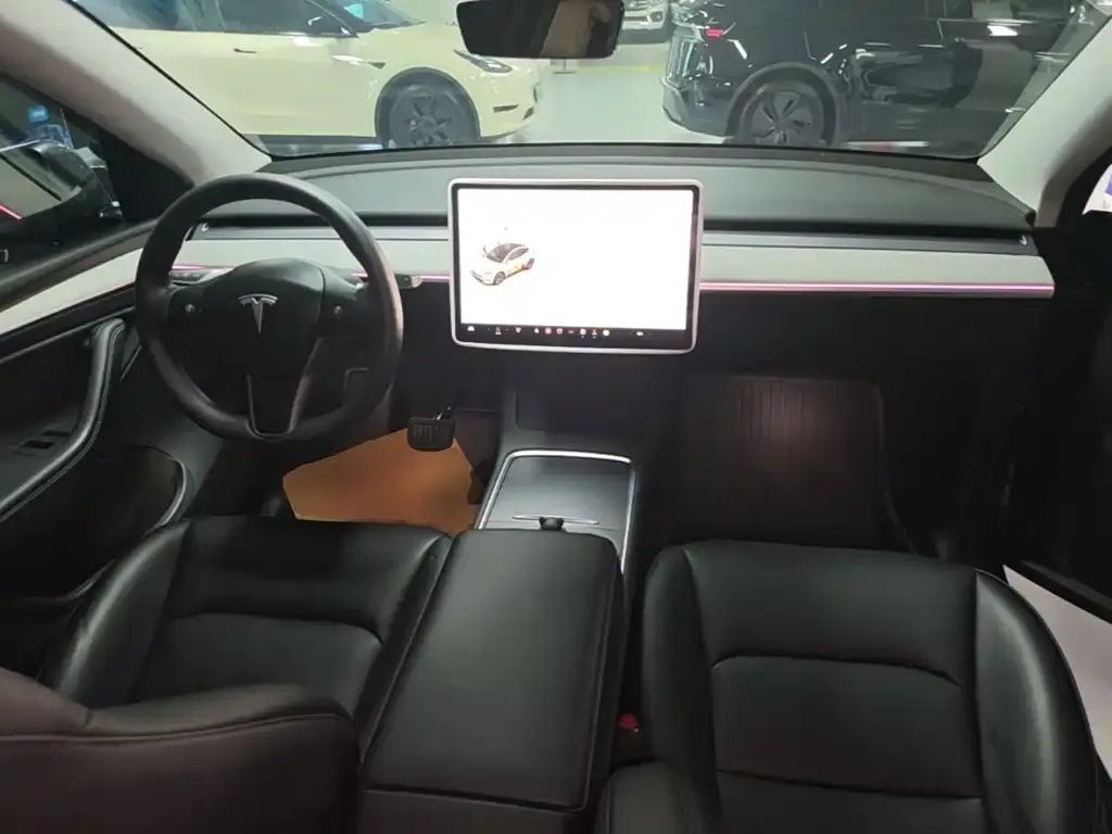 Tesla Model Y — фото 3