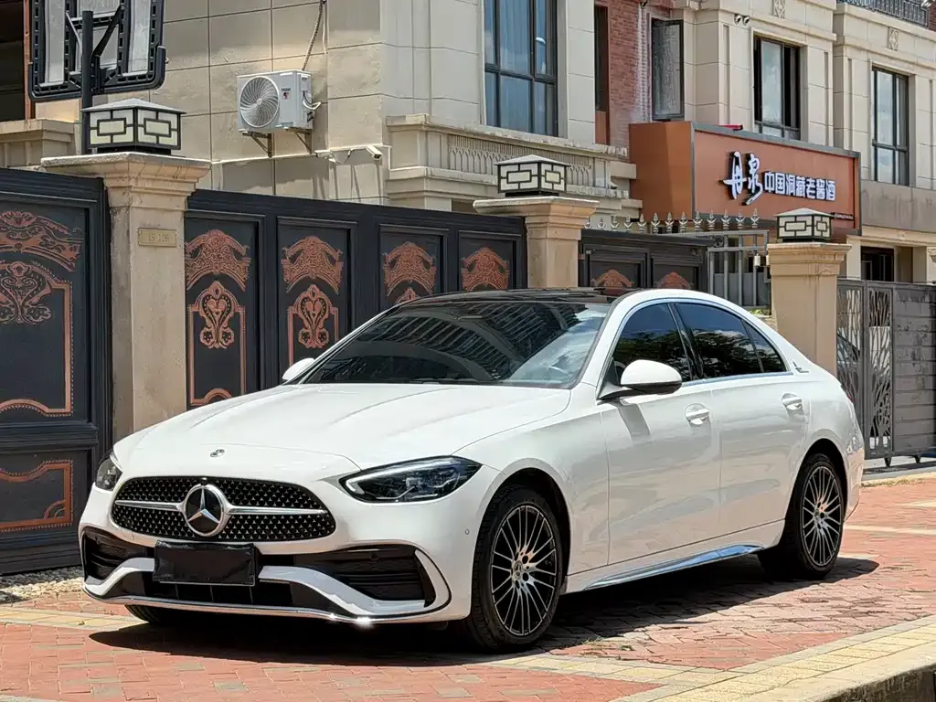 Mercedes-Benz C-Class — фото 1