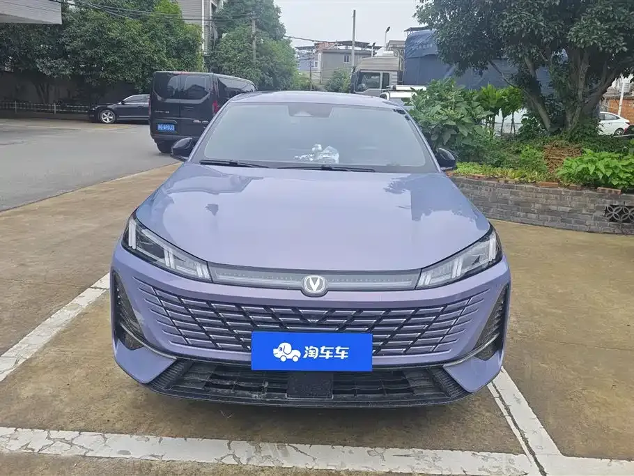 Changan Eado — фото 10