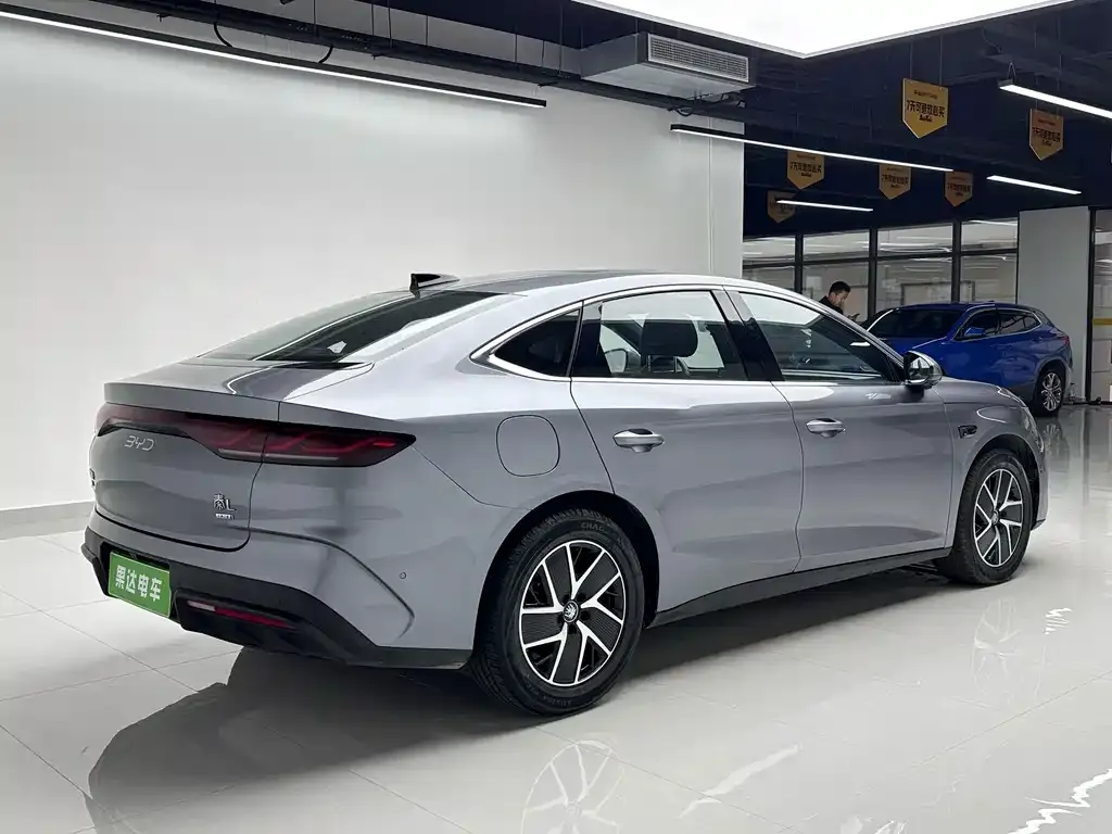 BYD Qin L — фото 9