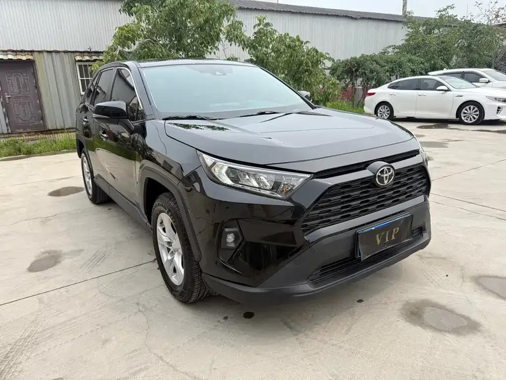 Toyota RAV4 2024 из CN, фото 4