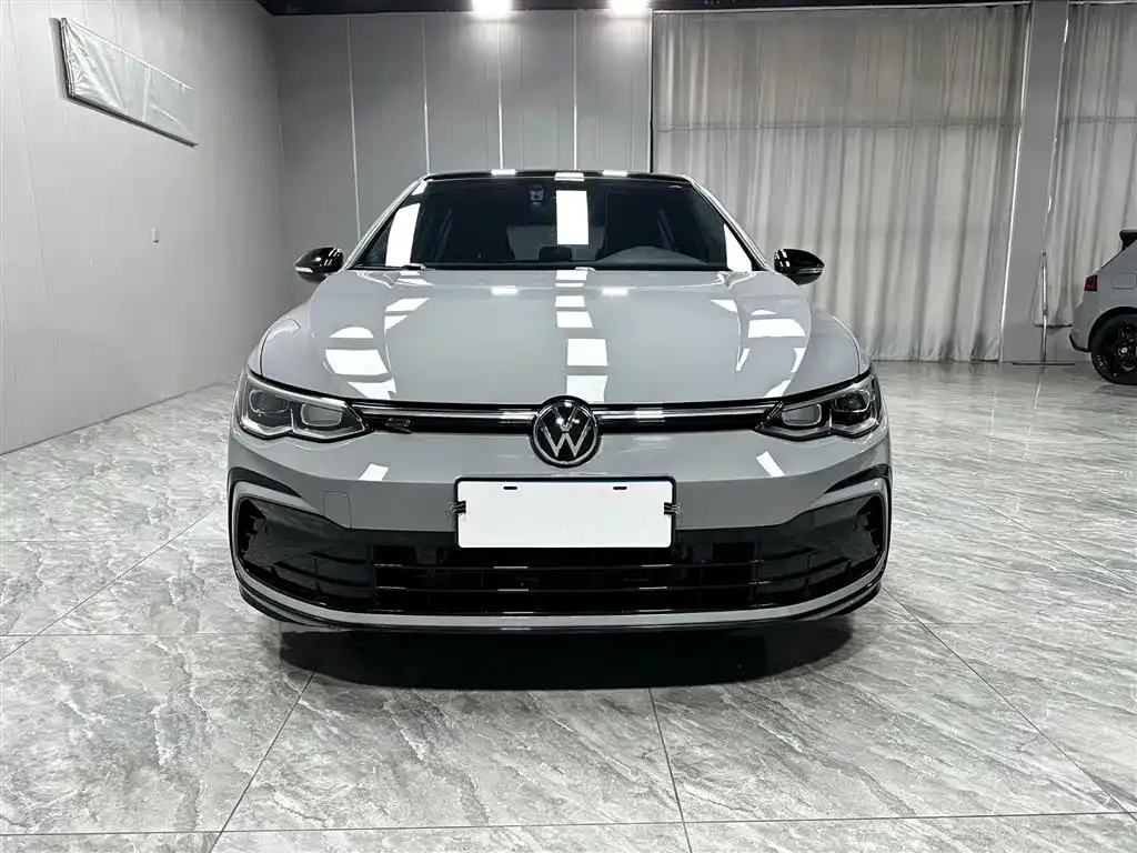 Volkswagen Golf — фото 8