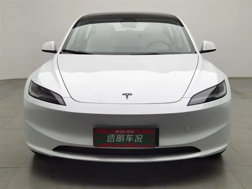 Tesla Model 3 — фото 7