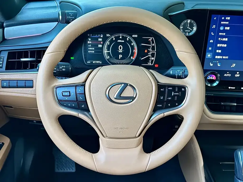 Lexus ES — фото 2