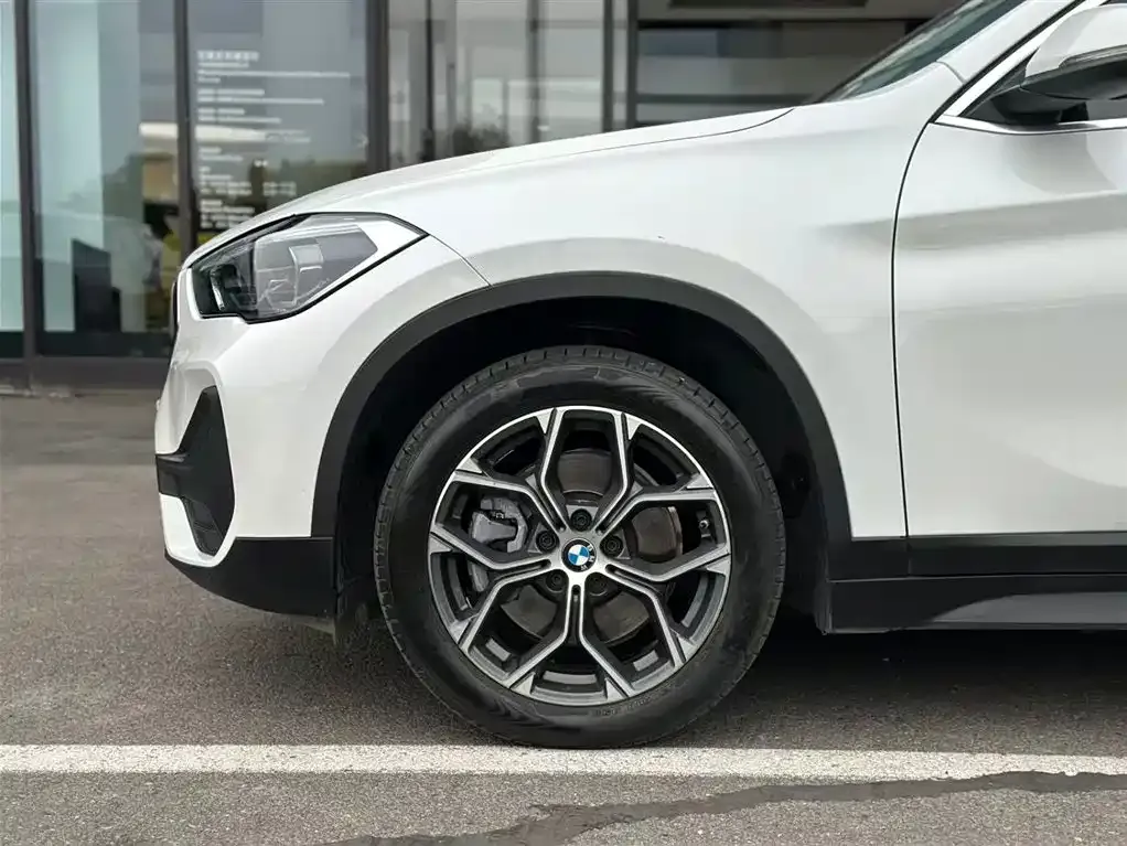 BMW X1 — фото 4