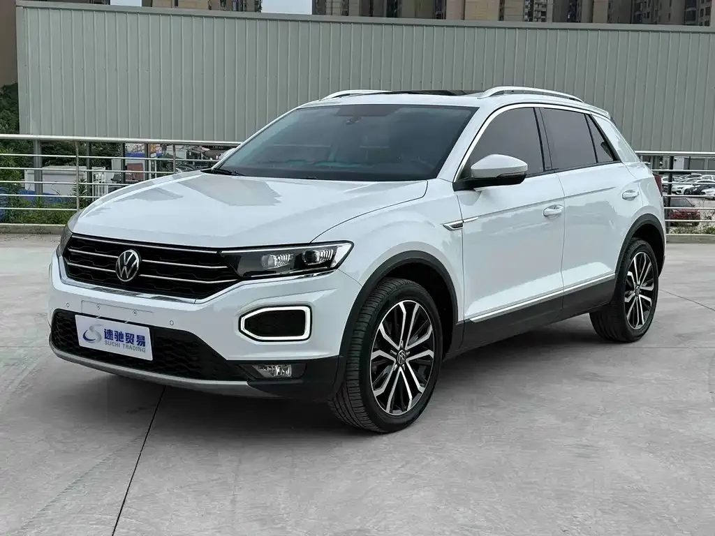 Volkswagen T-Roc — фото 1