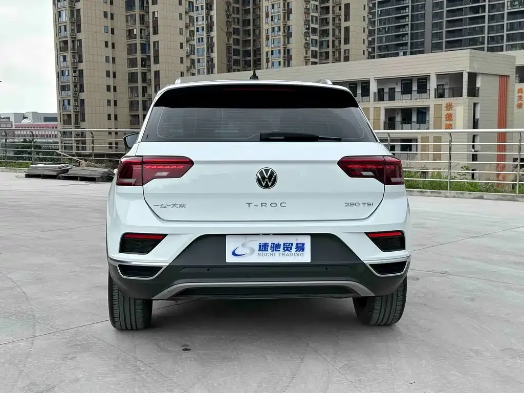Volkswagen T-Roc — фото 10