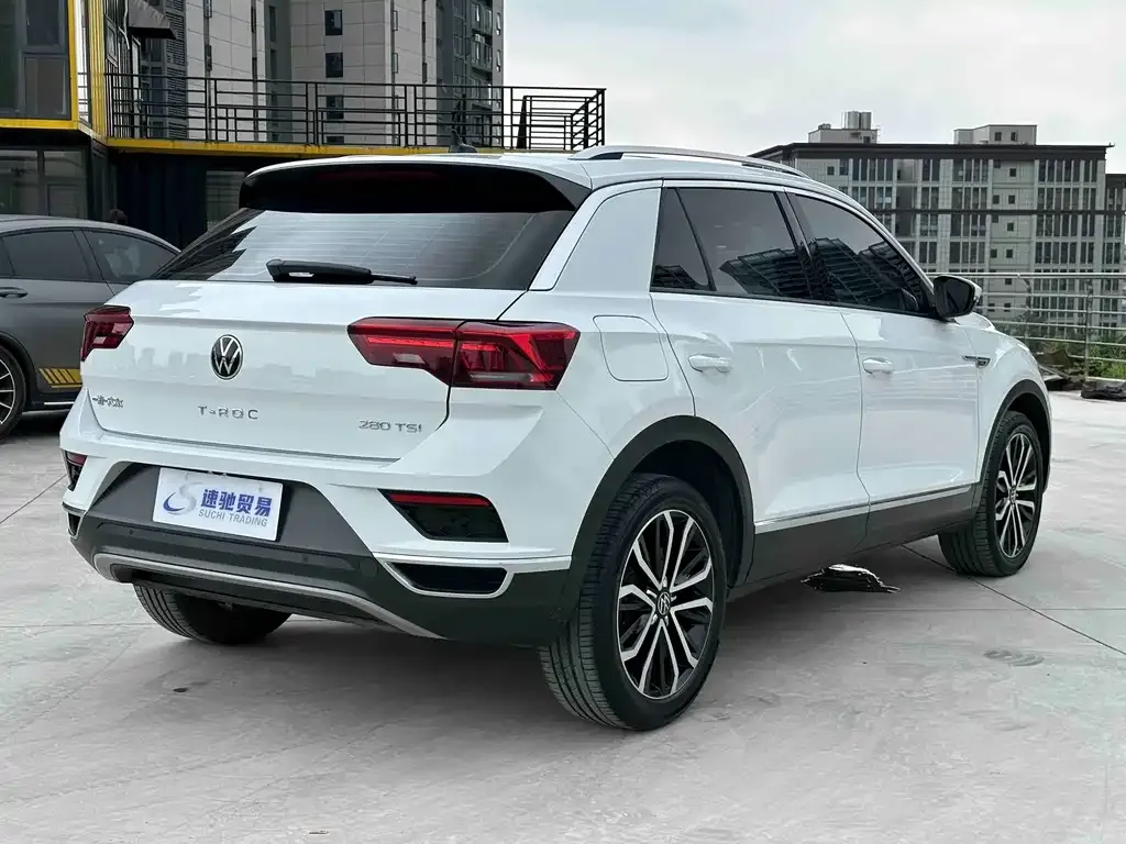 Volkswagen T-Roc — фото 2