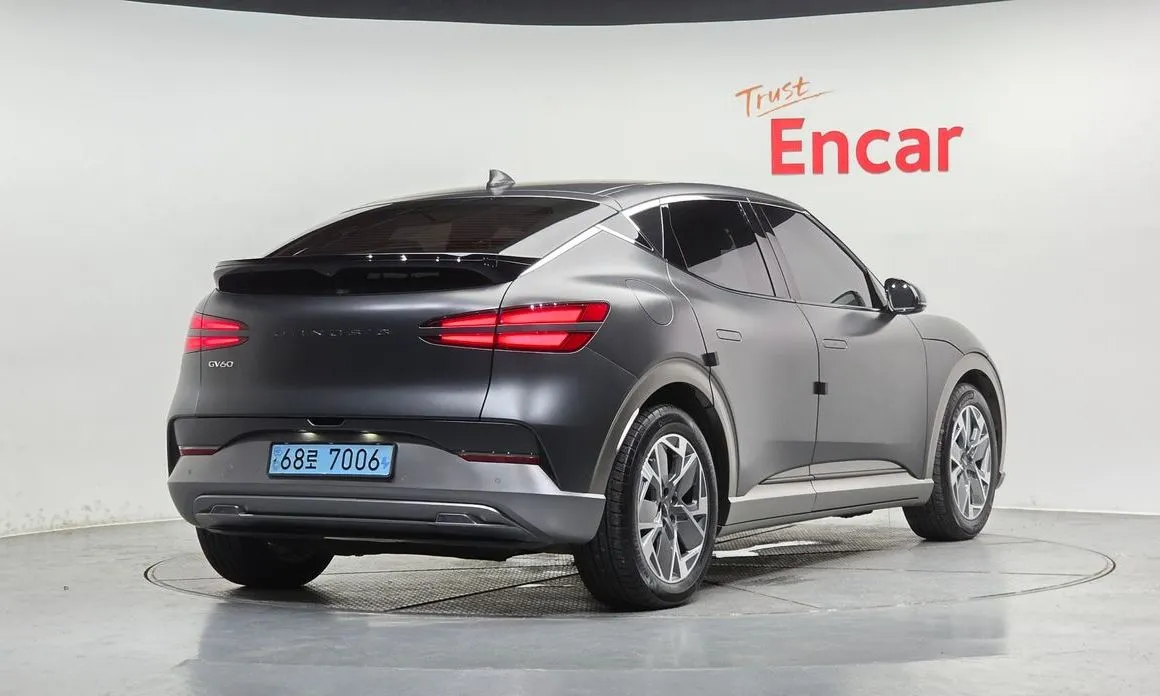 Genesis GV60 — фото 10
