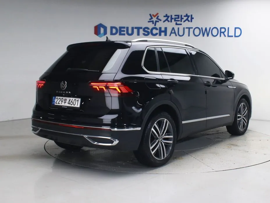 Volkswagen Tiguan — фото 9