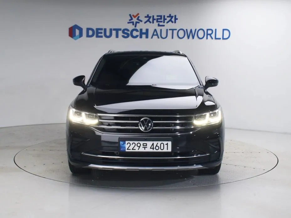 Volkswagen Tiguan — фото 8