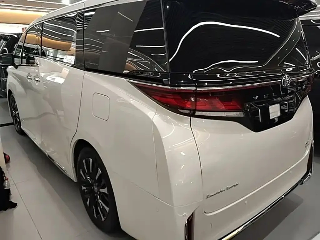Toyota Vellfire — фото 6