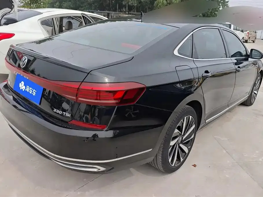 Volkswagen Passat — фото 10