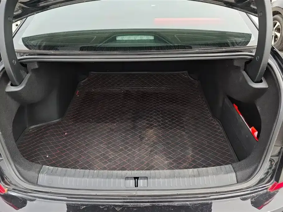 Volkswagen Passat — фото 7