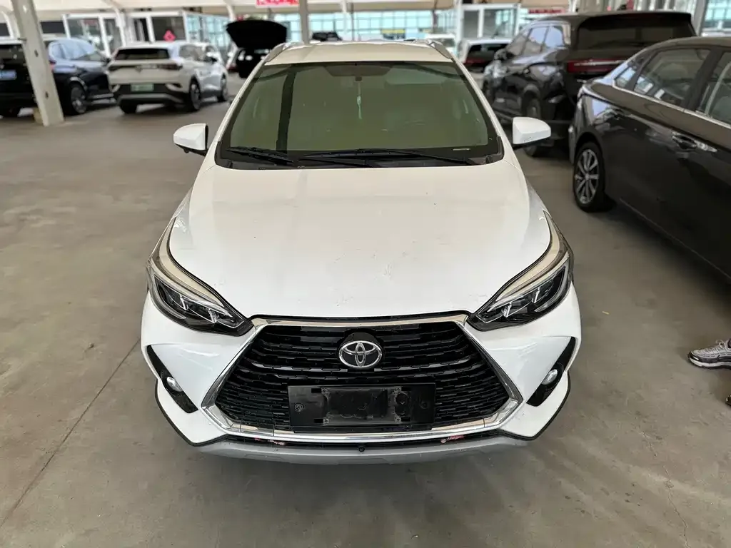 Toyota Yaris L — фото 6