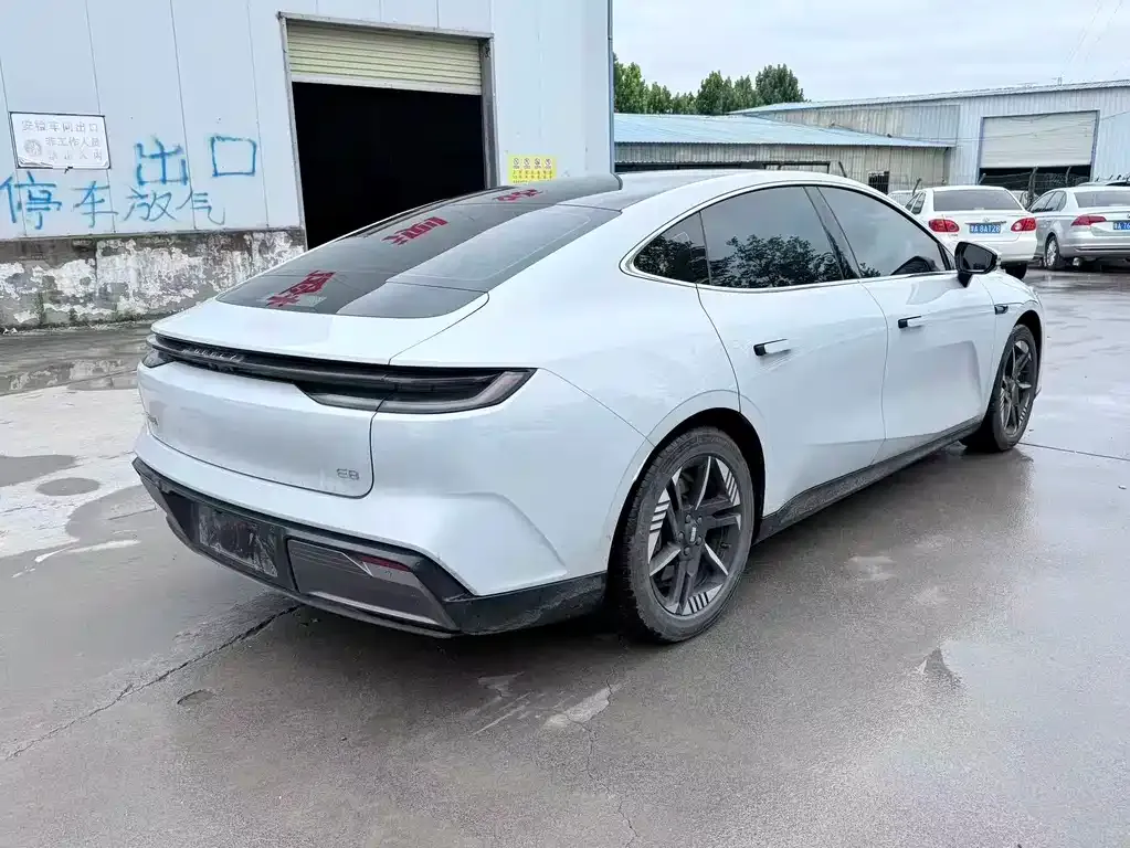 Geely Galaxy E8 2024 из CN, фото 2