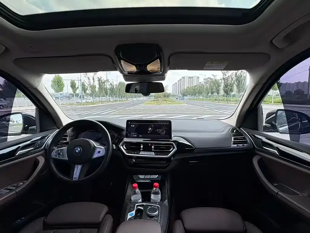 BMW iX3 2024 из CN, фото 7