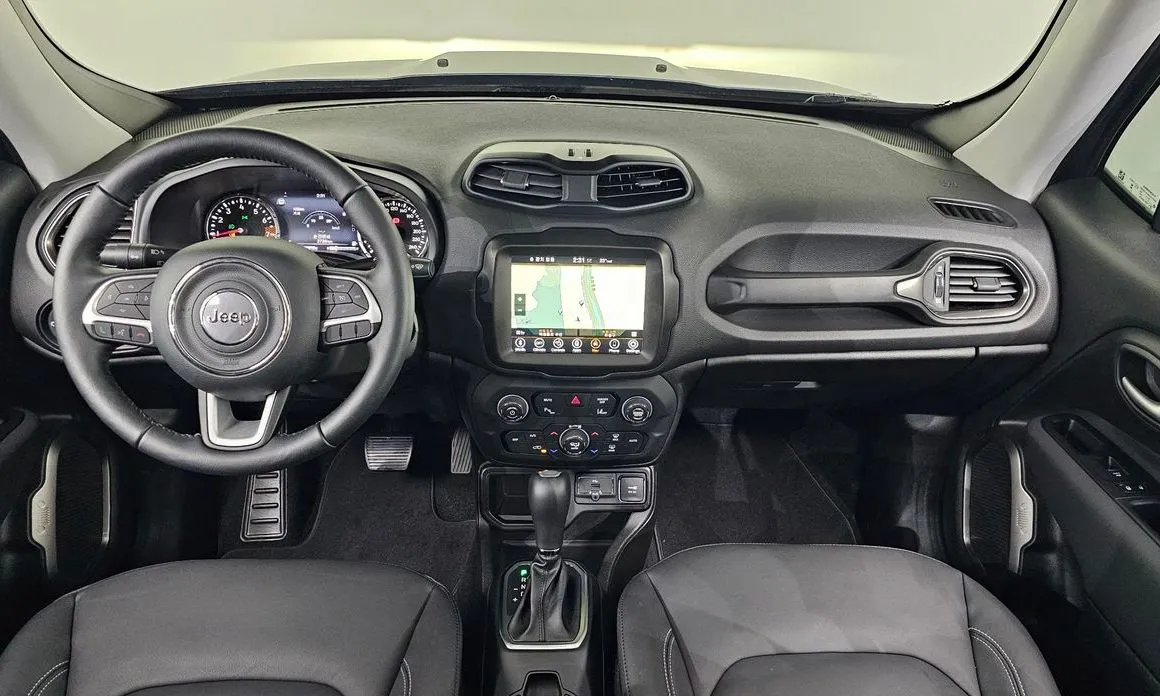 Jeep Renegade — фото 4