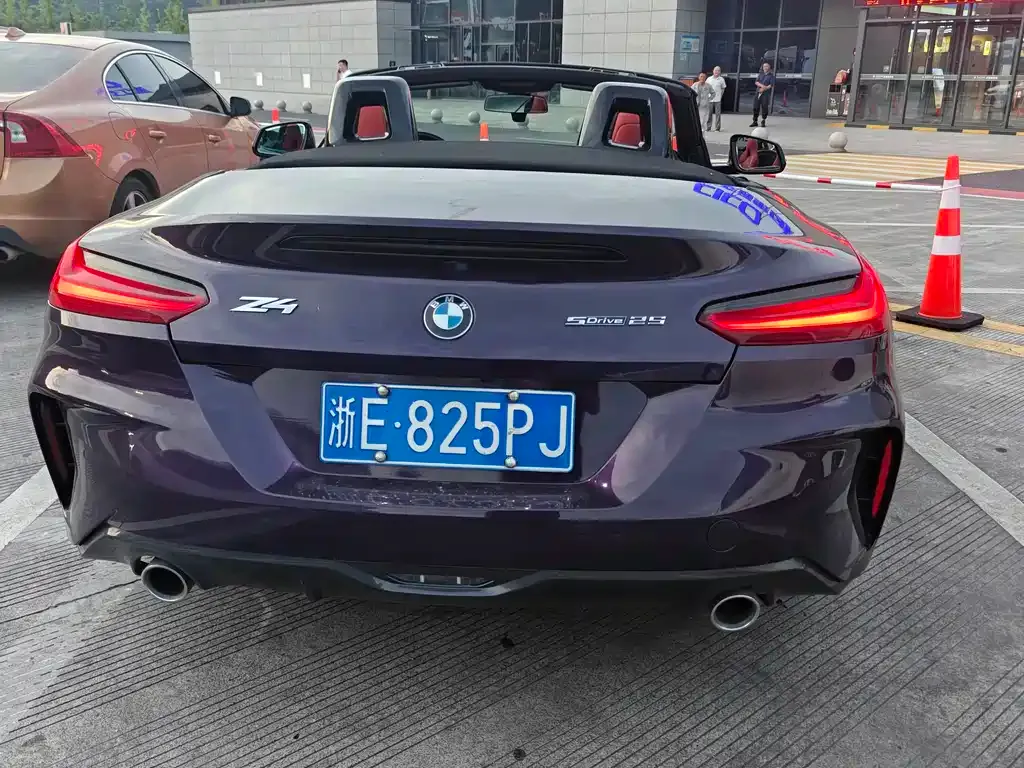 BMW Z4 — фото 7