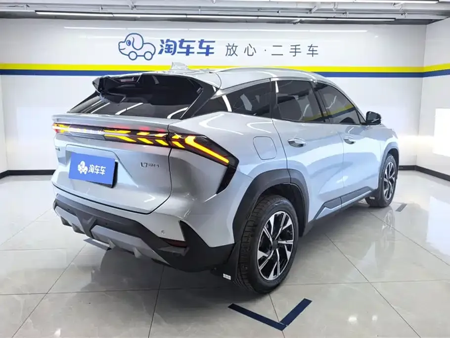 Geely Galaxy L7 — фото 8