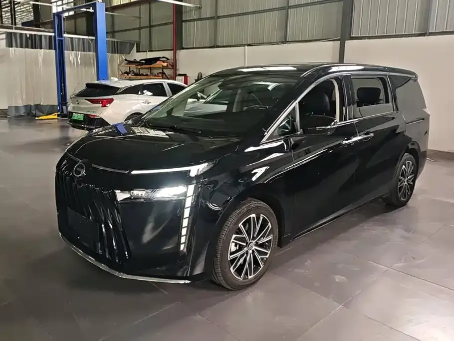 GAC Motor Trumpchi E8 — фото 1