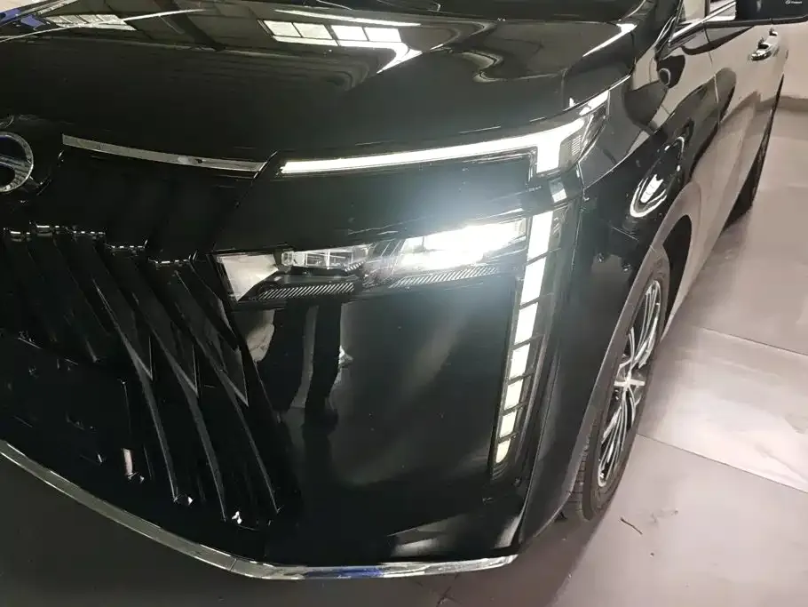 GAC Motor Trumpchi E8 — фото 3