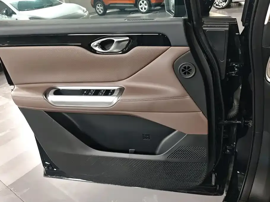 GAC Motor Trumpchi E8 — фото 4